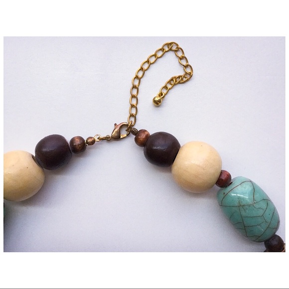 Macy’s Necklace Faux Wood & Faux Stone - Picture 3 of 3